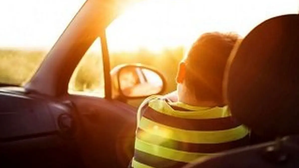 مرگ کودک جا مانده در خودرو بر اثر گرمازدگی! | کودک 4 ساله در ماشین جا ماند و از گرما تلف شد