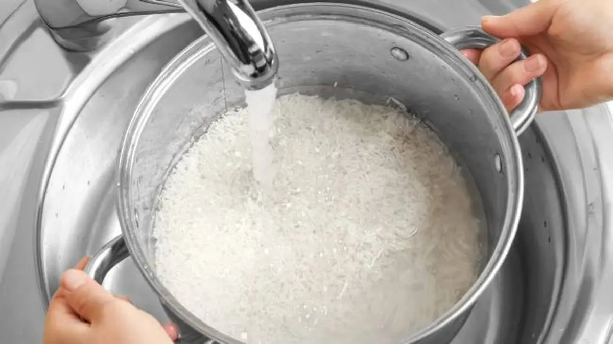آیا قبل ازپخت برنج باید برنج را بشوییم ؟ | یک‌عمر برنج اشتباه درست میکردی 