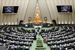 خط و نشان آقای نماینده برای تولیدکنندگان داخلی |  کیفیت کالاها باید افزایش یابد