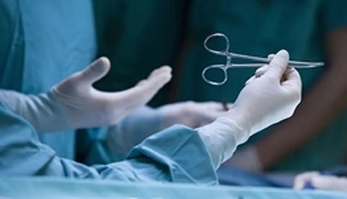 احتمال پخش سریع باکتری‌ و آلودگی با دستکش‌های بیمارستانی