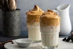 دیگه نرو کافی شاپ٬ کافی شاپ رو بیار خونت! | طرز تهیه دالگونا یا قهوه بستنی کافی شاپی! +ویدئو