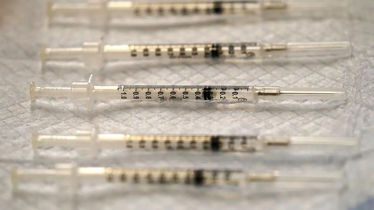 
شرکت بیون‌تک |  در شش هفته برای مقابله با گونه جهش‌یافته کرونا میتوانیم واکسن بسازیم
