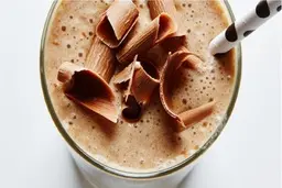 خنکای شکلاتی با عطر قهوه | ترکیب خوشمزه برای یک نوشیدنی متفاوت +ویدئو