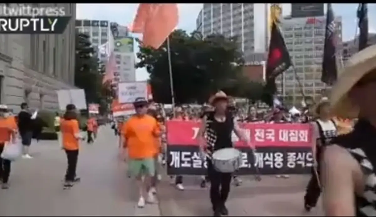 ویدیو: تظاهرات ضد «سگ خوری» در کره جنوبی