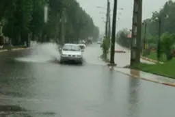 رگبار و رعد و برق در تهران