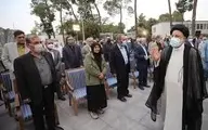 اذان گفتن یک خواننده پاپ در افطاری رئیس‌جمهور+ویدئو 