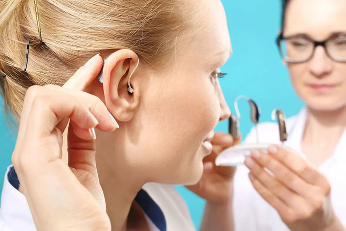 سمعک‌های دیجیتال راهکاری برای درمان کم شنوایی