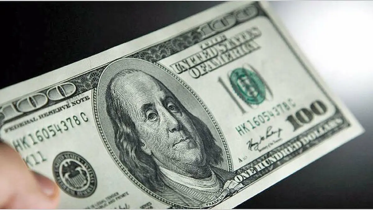 وزیر اقتصاد: قیمت دلار به هشت هزار تومان می‌رسد