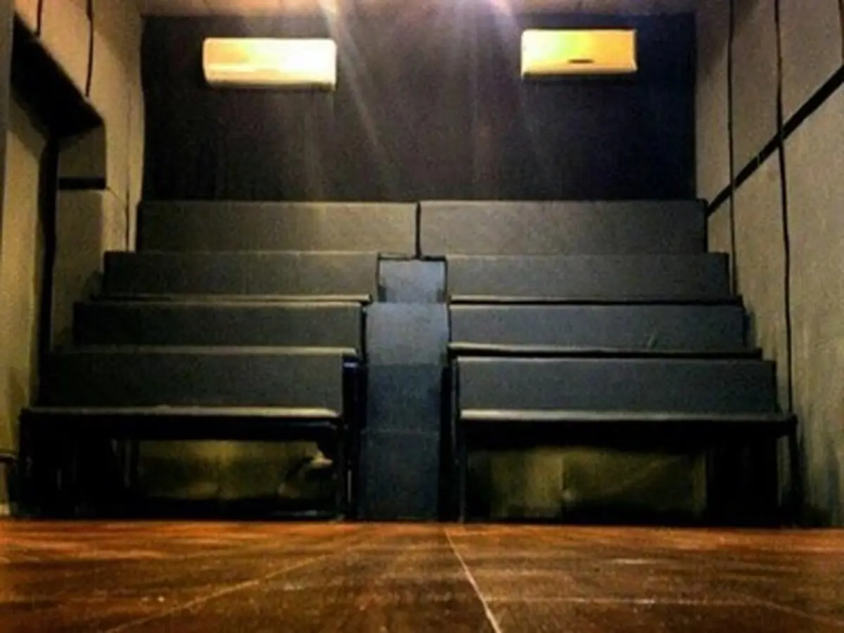 نظارتی بر سالن‌های خصوصی تئاتر وجود ندارد