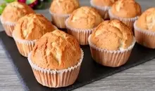 کاپ‌کیک نارگیلی با مغز شکلات | شیرینی لطیف با قلبی پر از طعم