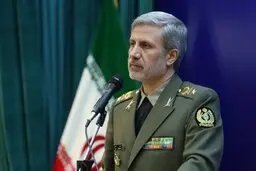 
وزیر دفاع  |   ایران محدودیتی برای خریدوفروش تسلیحات ندارد
