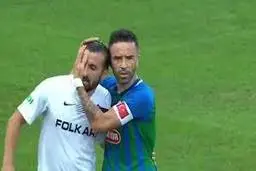 حرکت جوانمردانه و تحسین برانگیز بازیکن آلتای ترکیه  +فیلم