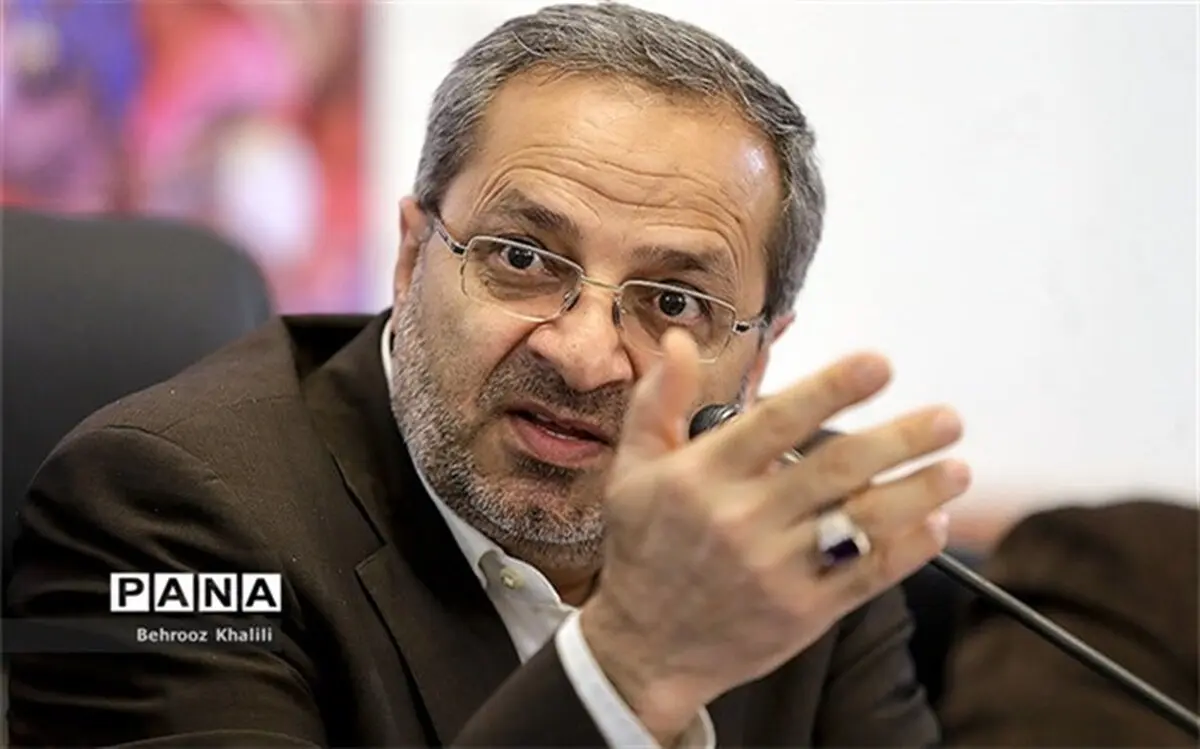اگر تربيت نباشد، آموزش هم اعتبار خود را از دست مي‌دهد