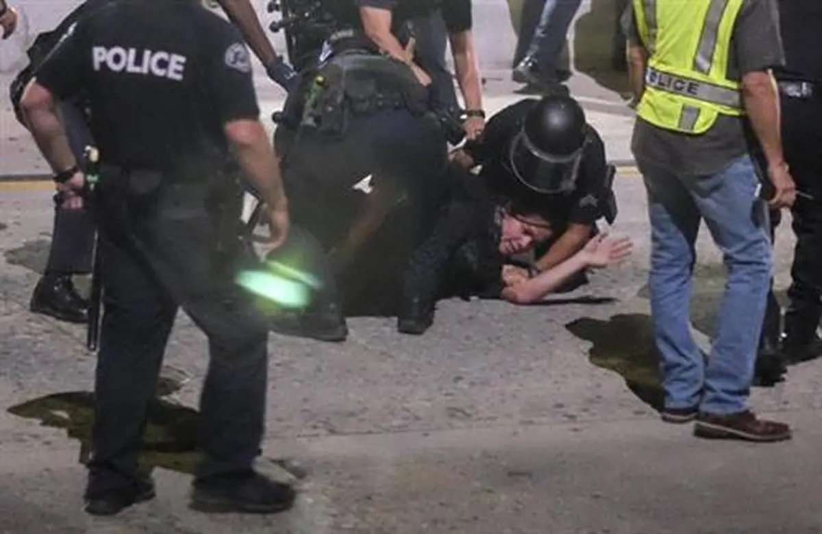 بازداشت 150 تن از تظاهرات کنندگان ضد ترامپ در لوس‌آنجلس