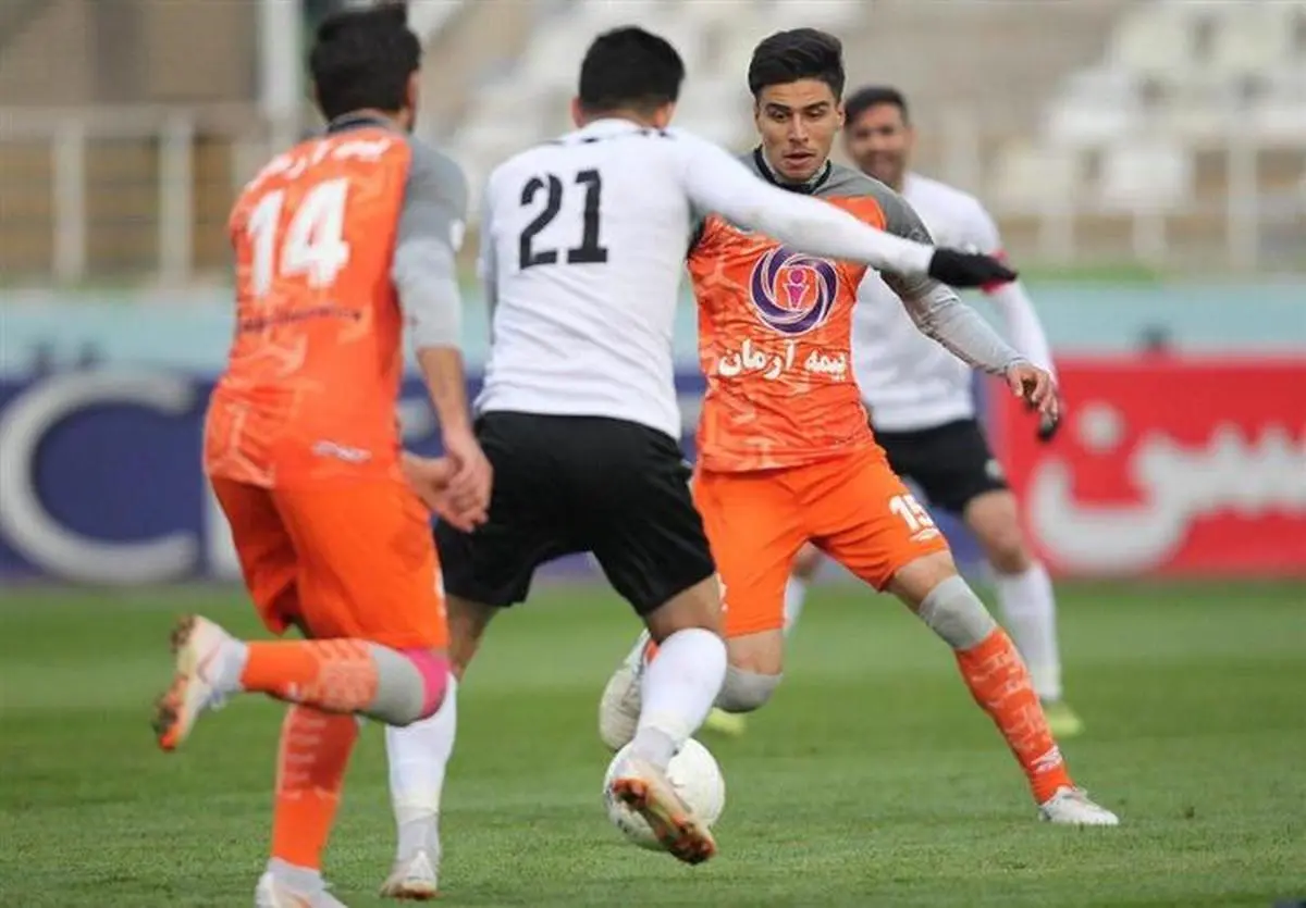  بازیکن شاهین  |  تعجب اعضای تیم فوتبال سایپا+عکس