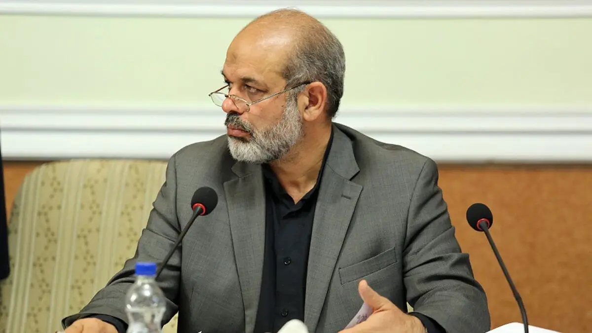 شهدا و ایثارگران چراغ حقیقت و روشنایی را به روی بشریت گشوده‌اند