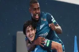 فوتبال  |  زنیت در صدر جدول لیگ برتر روسیه با  درخشش آزمون