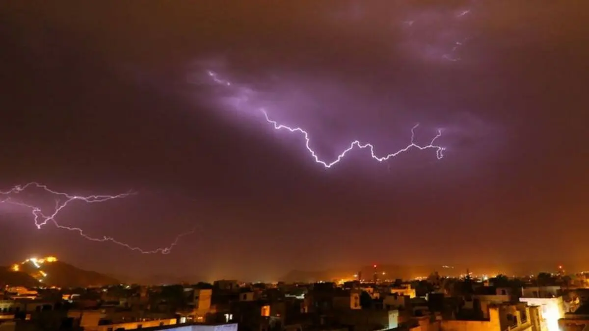 رعد و برق جان ۱۱ نفر را در حال سلفی گرفتن در یک برج توریستی در هند گرفت