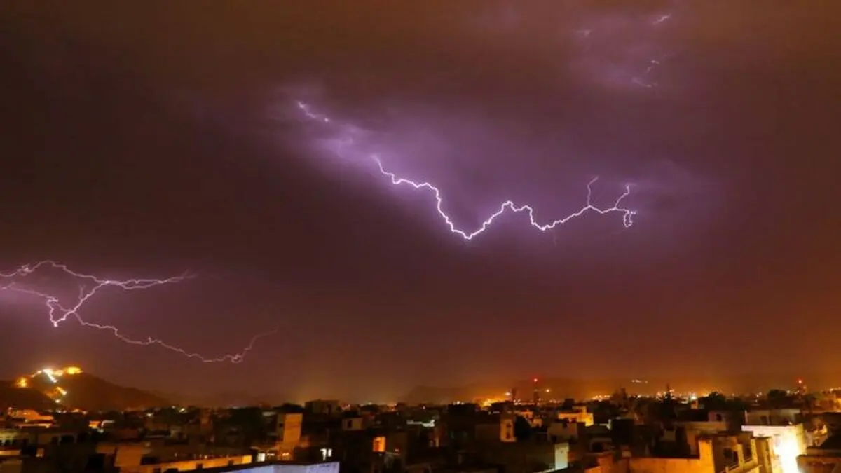 رعد و برق جان ۱۱ نفر را در حال سلفی گرفتن در یک برج توریستی در هند گرفت