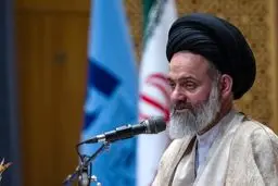 امام جمعه قم به مسئولان: اگر نمی توانید با تورم مقابله کنید حداقل آن را مهار کنید