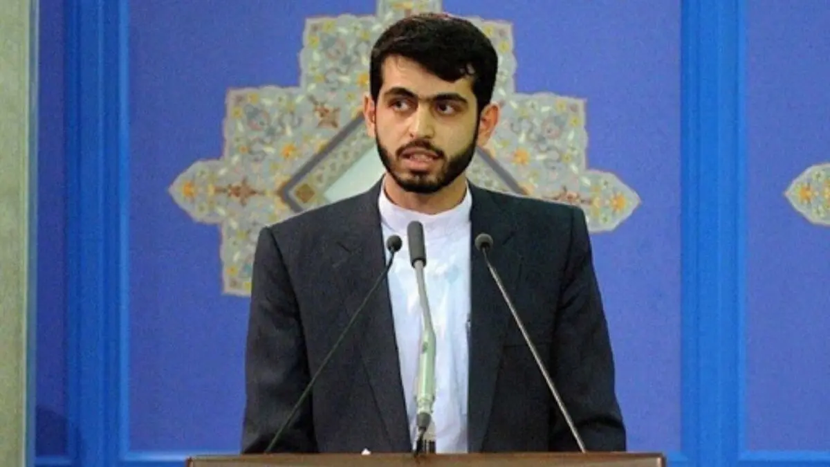 کسی با یقه دیپلمات مدیر نمی‌شود