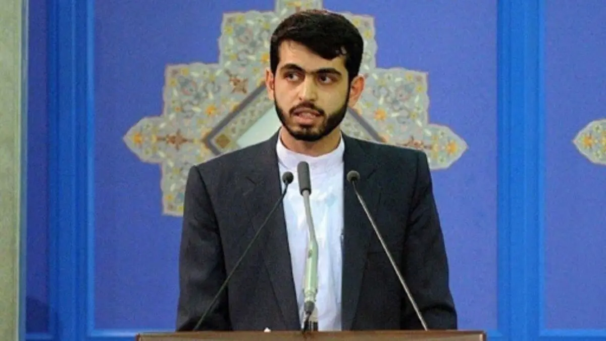کسی با یقه دیپلمات مدیر نمی‌شود