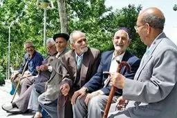 بازنشستگان ماه اسفند مستمری خود را زودتر دریافت میکنند