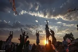  کودکان سوری در سایه آتش بس بادباک‌های را به آسمان فرستادند+عکس