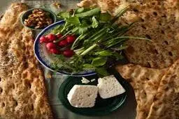اگه بدونی این صبحونه چه خاصیتی داره دست رد بهش نمیزنی! | خواص نان و پنیر و سبزی