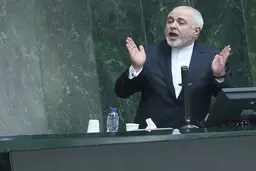 تنش در مجلس هنگام سخنان ظریف | فریاد برخی نمایندگان: دروغگو، دوست نداریم دروغ بشنویم 