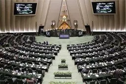 روزنامه جمهوری اسلامی: دفاتر نمایندگان مجلس در شهرستان‌ها را تعطیل کنید | چه کسی گفته نماینده مجلس معادل وزیر است؟ | مگر حقوق نماینده چقدر است که میلیارد‌ها تومان خرج تبلیغ می‌کنند؟