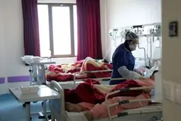 
ترخیص تا ۹۵درصد از مبتلایان به کرونا پس از درمان سرپایی در بیمارستان امام
