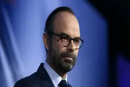 فرانسه تمامی رستوران‌ها و سینماها را تعطیل کرد