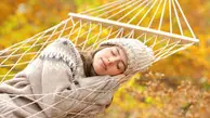 تأثیر هوای گرم پاییز بر خواب، چرا ریتم خواب به‌هم می‌ریزد؟