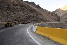 جاده چالوس تا بعدازظهر مسدود است