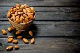 خاصیت و مضرات بادام تلخ 
