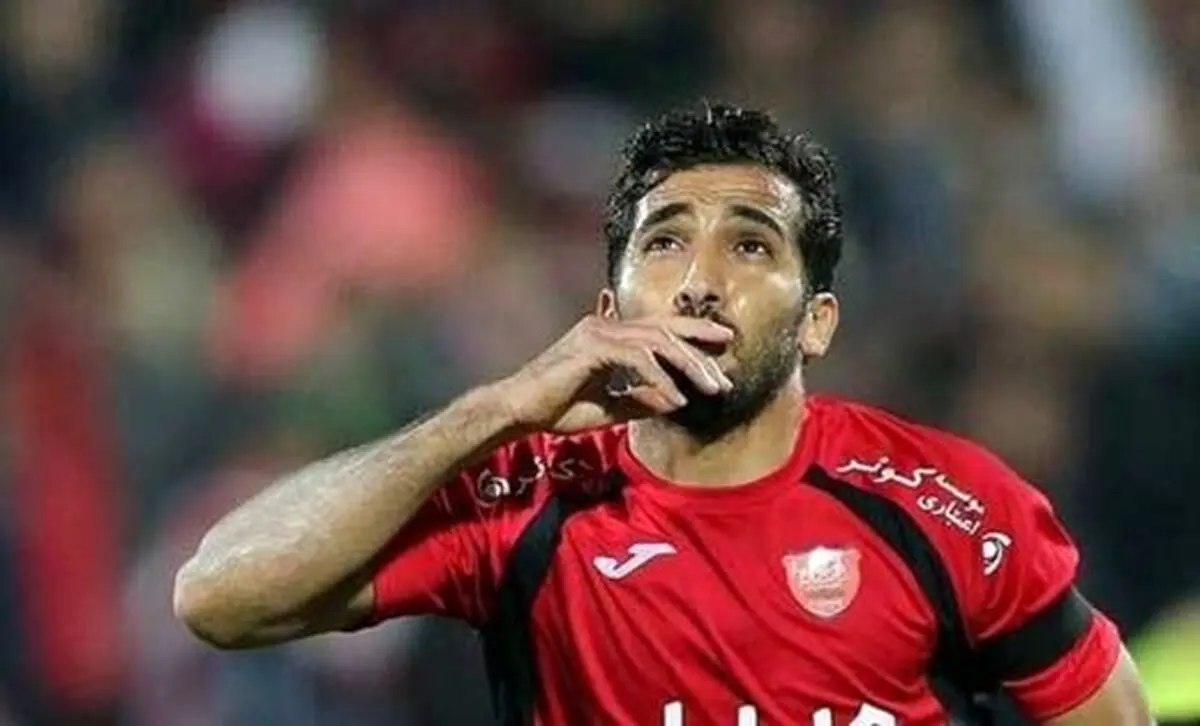 گلزن پرسپولیس از پرسنل بیمارستان‌ها تقدیر کرد