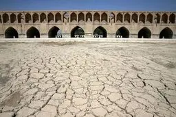 خشکسالی امسال ۴۰ درصد شدیدتر از میانگین بود | محمد درویش: سال آبی ۱۴۰۳–۱۴۰۴ یکی از بدترین دوره‌هاست