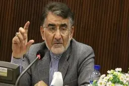 
وزیر سابق اصولگرا و رئیس امروز اتاق بازرگانی ایران و عراق از دلار 30 هزار تومانی حمایت کرد