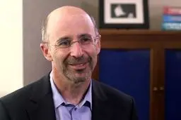 رابرت مالی: خوب شد دیدیم به زنان اجازه دادند به ورزشگاه بروند