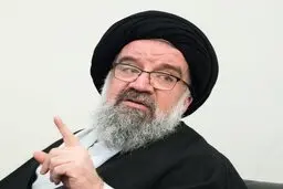 سران نظام و مسئولان درصدد حل مشکلات کشور و مردم هستند