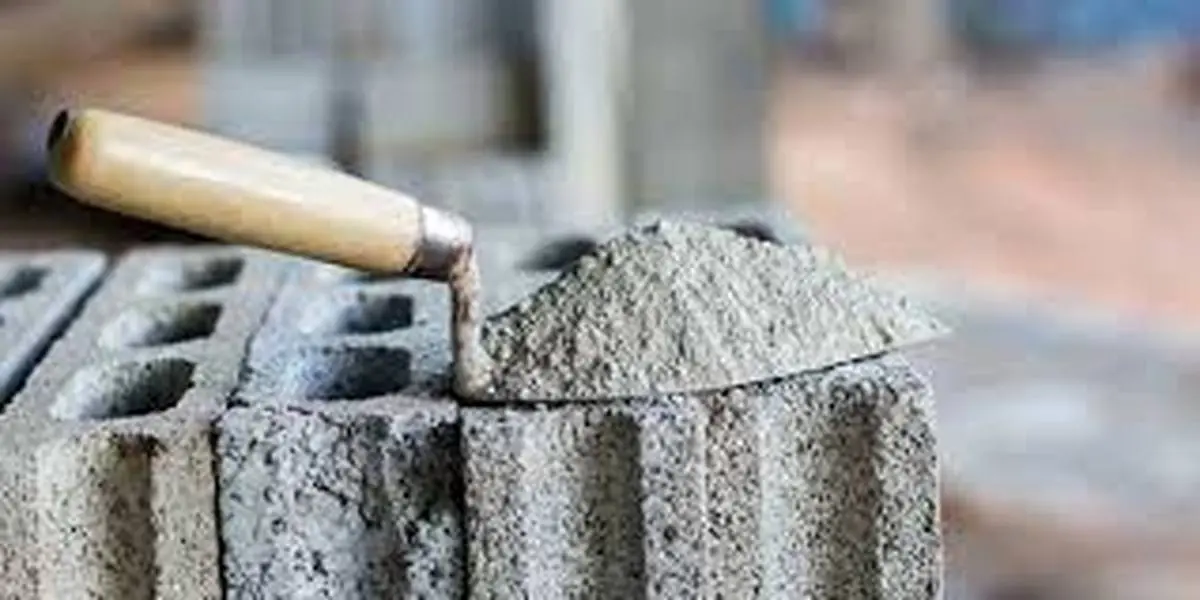 قیمت هر پاکت سیمان به ۱۰۰ و حتی ۱۲۰ هزار تمان رسیده است