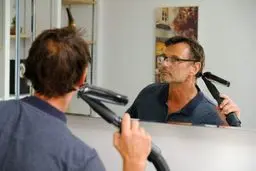  ابداع و روشی خلاقانه برای اصلاح مو در قرنطینه خانگی +عکس