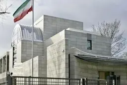 ملت ایران به زودی با استقامت، دیوار تحریم و ترور اقتصادی را درهم می‌شکنند
