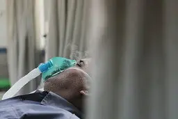 نظارت میدانی بر روند خدمت‌رسانی به بیماران در مراکز درمانی
