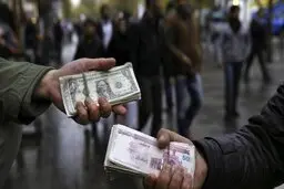 آخرین وضعیت بازار ارز | قیمت دلار در مرز ۳۰ هزار تومان قرار گرفت