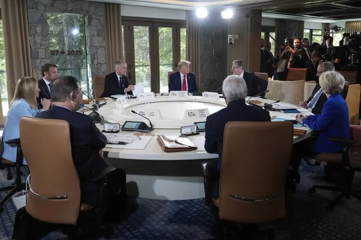 ماکرون: ترامپ گفت رایزنیهایی برای آتشبس بین ایران و اسرائیل در جریان است