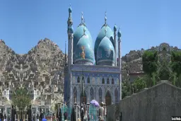ویدئویی هولناک از حمله تروریستی کابل | تیراندازی و درگیری شدید در نزدیک یک حسینیه