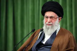 رهبر معظم انقلاب: منابع ارزی را مراقب باشیم | اگر گشایش ارزی‌ بوجود می‌آید صرف واردات بی‌رویه نشود 