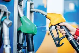 کاهش 70 درصدی فروش بنزین